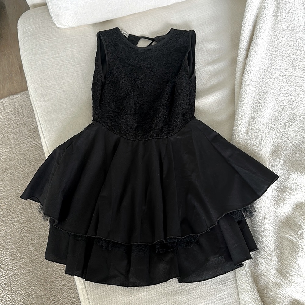 Size 0-2 babydoll dress with open back